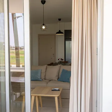 Hubstay - Tamara Gardens With Swimming Pool