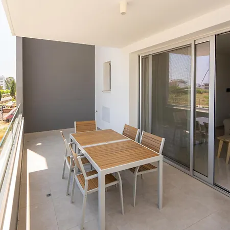 Hubstay - Tamara Gardens With Swimming Pool *