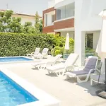 Apartment Hubstay Tamara Gardens 2 Bed With Pool *