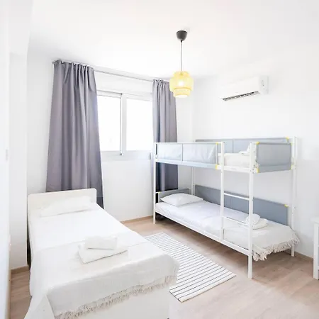 Hubstay Tamara Gardens 2 Bed With Pool Apartment Livadhia