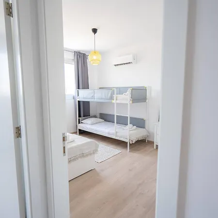 Hubstay Tamara Gardens 2 Bed With Pool *