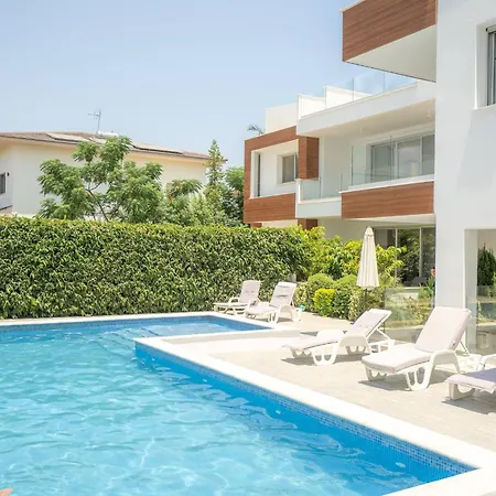 Hubstay Tamara Gardens 2 Bed With Pool * Livadhia