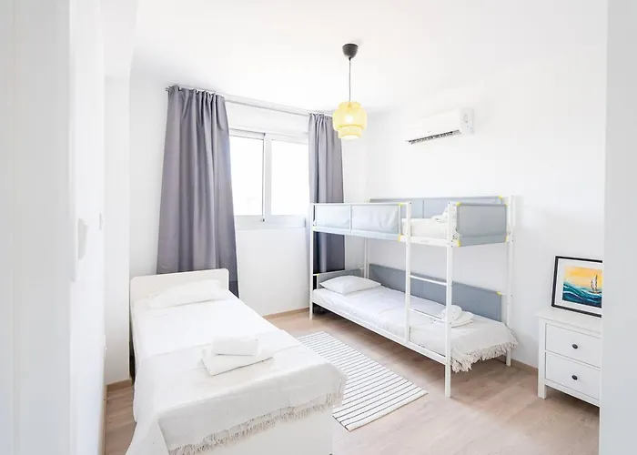 Hubstay Tamara Gardens 2 Bed With Pool Apartment Livadhia