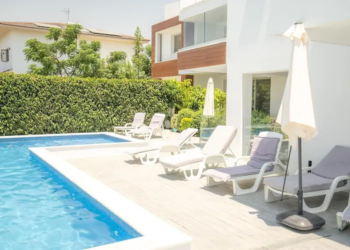 Apartment Hubstay Tamara Gardens 2 Bed With Pool *