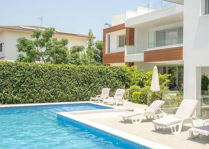 Hubstay Tamara Gardens 2 Bed With Pool * Livadhia